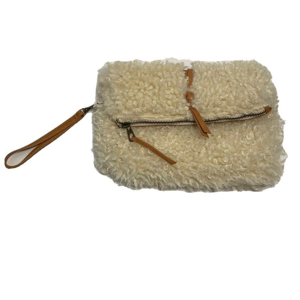 Universal Thread White Wristlet Sherpa Clutch Zip Faux Fur Fuzzy Faux Leather